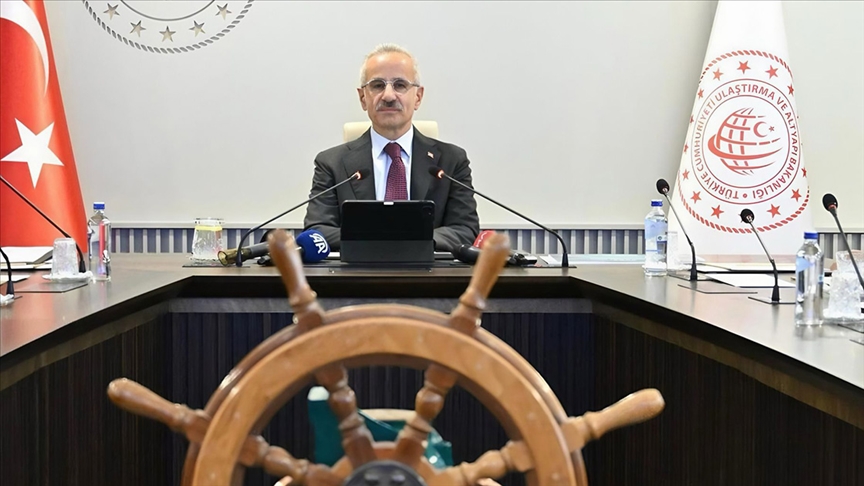 Ulaştırma ve Altyapı Bakanı Abdulkadir Uraloğlu
