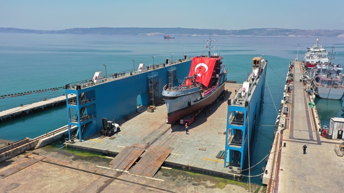 agem-akaryakit-gemisi-2.jpg