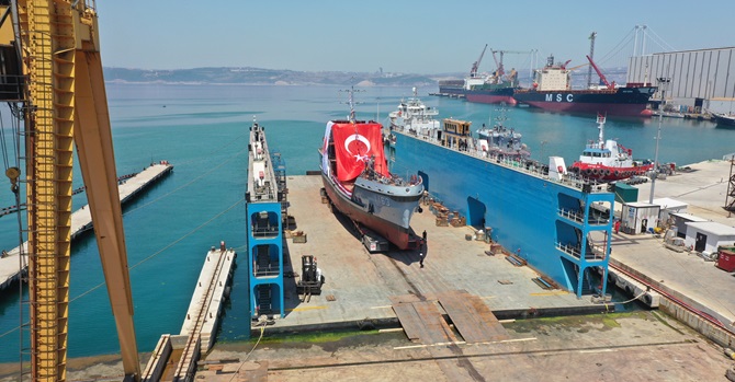 agem-akaryakit-gemisi-3.jpg