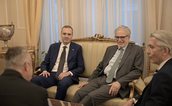 atina-buyukelci-dto-2.jpg