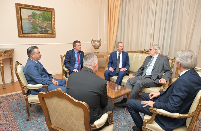 atina-buyukelci-dto-3.jpg