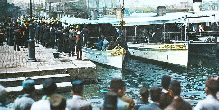 bateau-mouche-sultan-mehmetd-resadin-cenaze-toreni.jpg