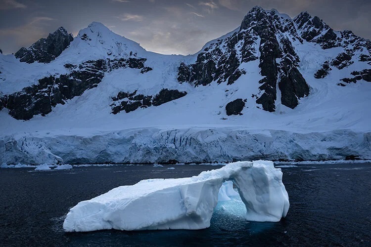 buzlar-kitasi-antarktika-erimeye-devam-ediyor-7.jpg