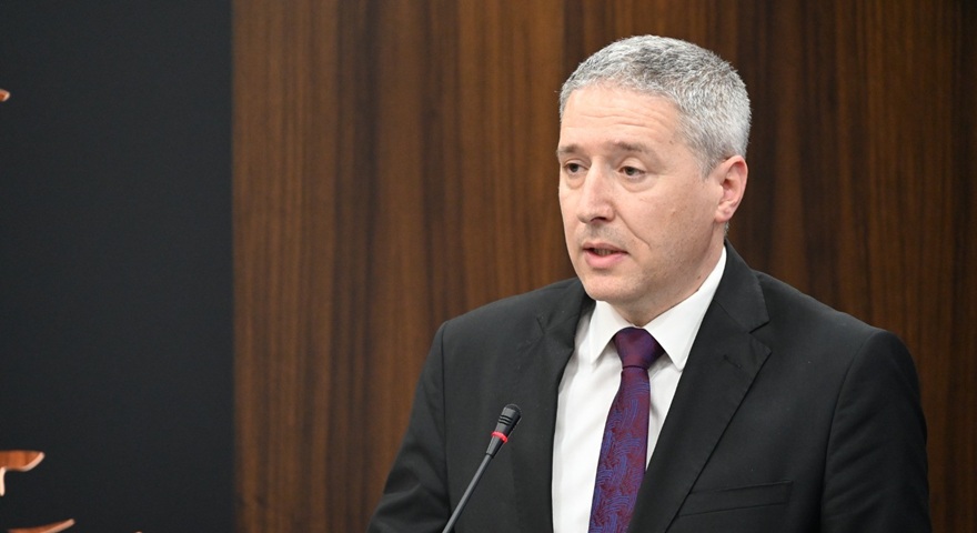 Kocaeli Defterdarı Osman Eşgin