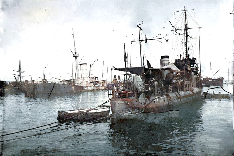 french-destroyer-hache-in-beriut-with-a-sunken-turkish-ironclad-avnullah-in-the-background-2.jpg