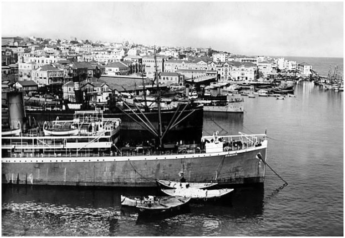 iskenderun-limanina-iltica-eden-fransiz-donanmasi-2.jpg