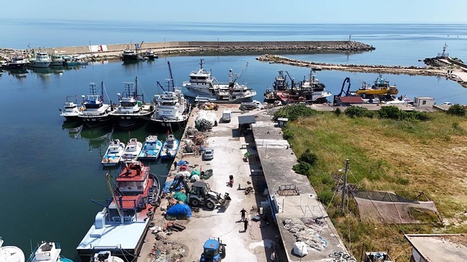 kirklarelinde-deniz-dibi-temizligi-yapildi-1.jpg
