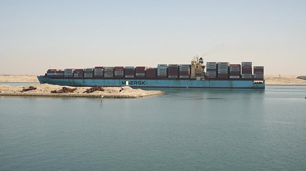maersk-sebarok-suez-canal.jpg