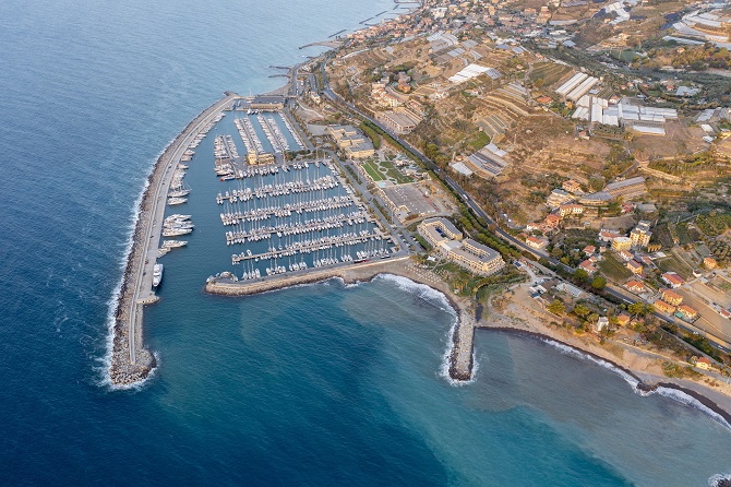 marina-degli-aregai.jpg