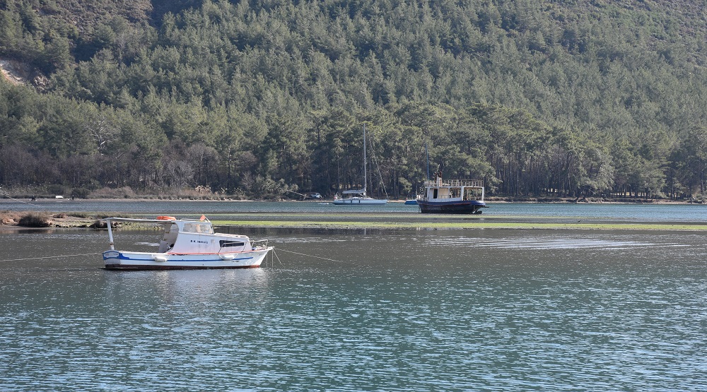 marmaris-ve-fethiyede-deniz-suyu-cekildi-1.jpg