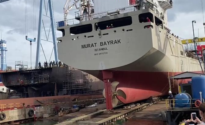 murat-bayrak.png