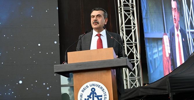pirireis-universitesi-mezuniyet-toreni-2024-meb.jpg