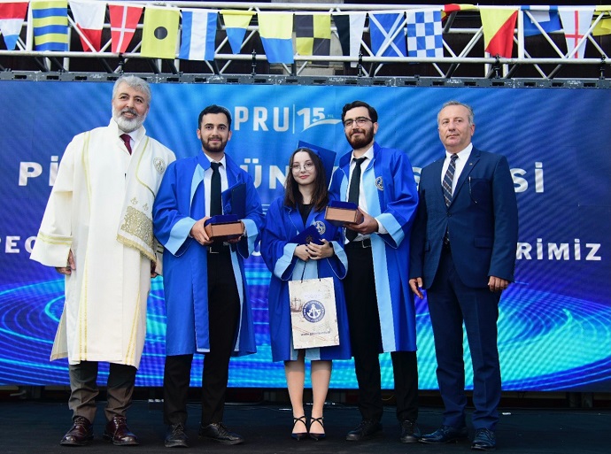 pru-2022-2023-akademik-yili-mezuniyet-toreni-gerceklesti-5.jpg
