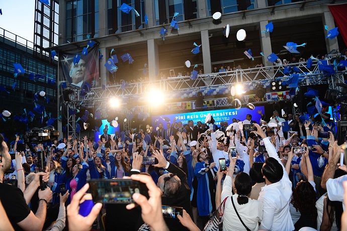pru-2022-2023-akademik-yili-mezuniyet-toreni-gerceklesti-6.jpg