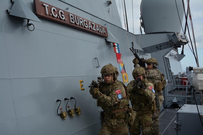 tcg-burgazada-dogu-akdenizde-gorevine-basladi-2.jpg