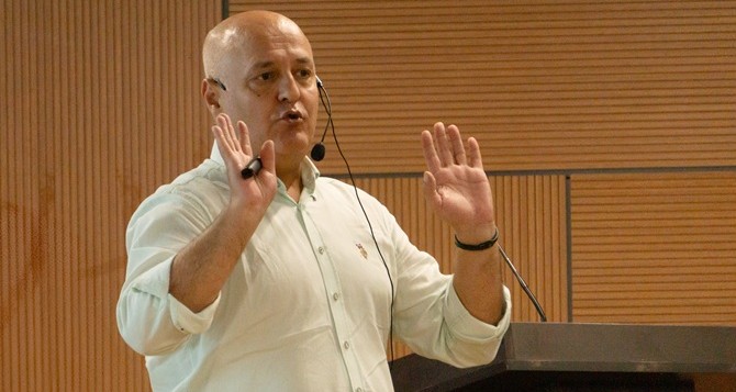 Prof. Dr. Doğanay Tolunay 